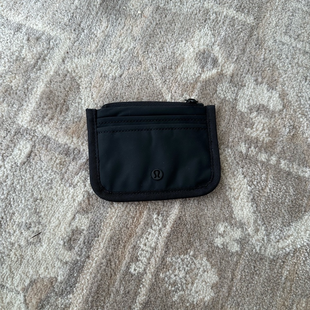 Lululemon card case black